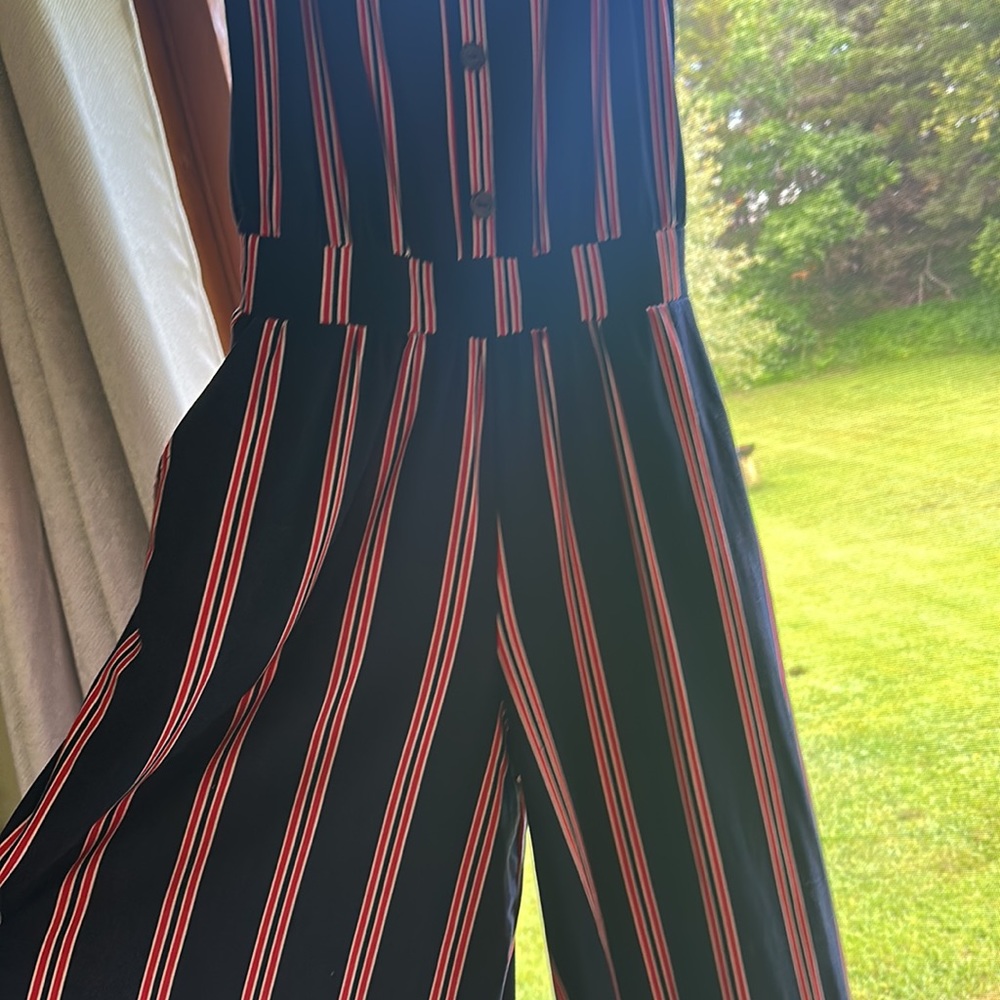 Trying to get new clothes and wanting to declutter… worn like 3 times - Picture 4 of 4